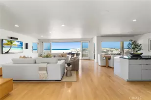 1554 E Oceanfront, Newport Beach, CA 92661 - Photo 2