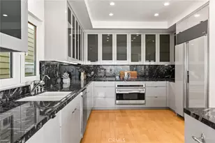 1554 E Oceanfront, Newport Beach, CA 92661 - Photo 12