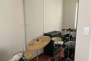 4377 Saltillo St, Woodland Hills, CA 91364 - Photo 12