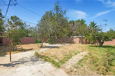 2210 W 7th Street, Santa Ana, CA 92703 - Photo 24