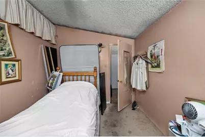 526 Nottingham Avenue, Santa Ana, CA 92703 - Photo 14