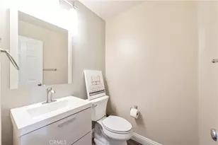 11 Travis Rd, Buena Park, CA 90621 - Photo 18