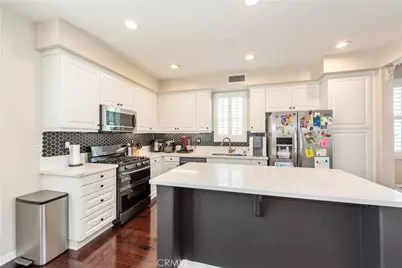 11 Travis Road, Buena Park, CA 90621 - Photo 4