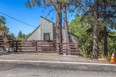 30421 Live Oak Drive, Running Springs, CA 92382 - Photo 2