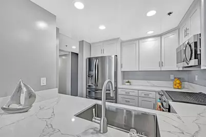 525 E Seaside Way #1504, Long Beach, CA 90802 - Photo 6