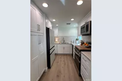 608 Poinsettia Avenue #B, Corona del Mar, CA 92625 - Photo 10