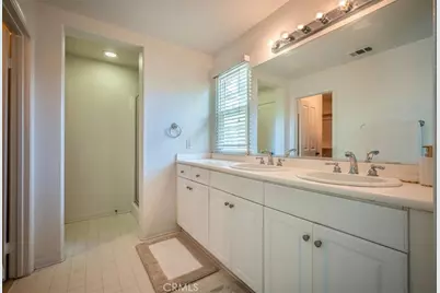 125 S Heartwood Way, Anaheim, CA 92801 - Photo 12