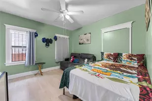 421 W 55th St, Los Angeles, CA 90037 - Photo 18