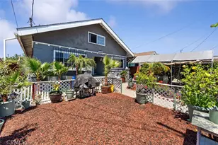 421 W 55th St, Los Angeles, CA 90037 - Photo 2