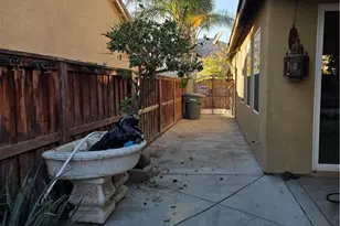 537 Peregrine Ln, San Jacinto, CA 92582 - Photo 34