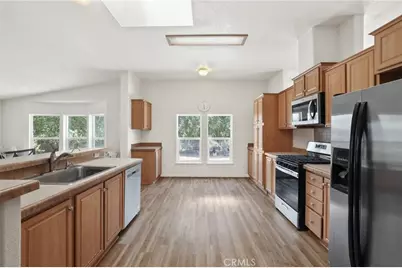 10880 Fox Springs Road, Murrieta, CA 92562 - Photo 16