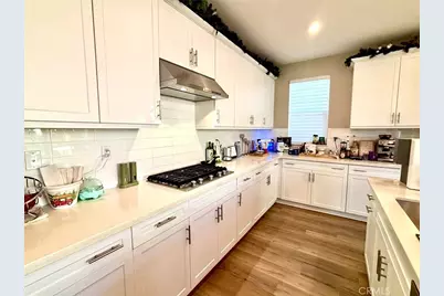 16559 Pathfinder Avenue, Chino, CA 91708 - Photo 4