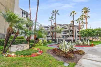 430 Lake Street #304, Huntington Beach, CA 92648 - Photo 46