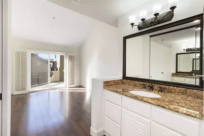 430 Lake Street #304, Huntington Beach, CA 92648 - Photo 30