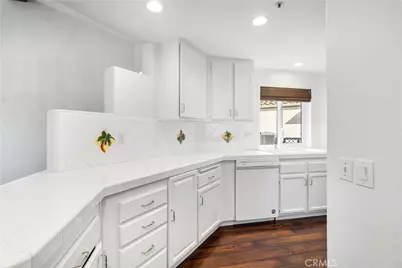 430 Lake Street #304, Huntington Beach, CA 92648 - Photo 20