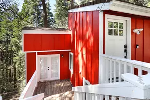 531 W Victoria Ct, Lake Arrowhead, CA 92352 - Photo 2