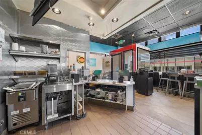 474 N Beverly Dr, Beverly Hills, CA 90210 - Photo 18