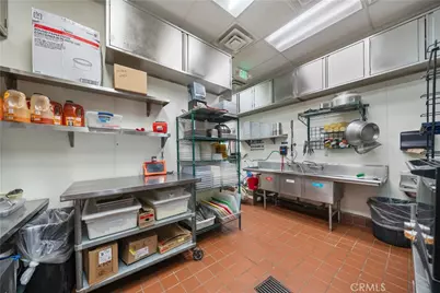 474 N Beverly Dr, Beverly Hills, CA 90210 - Photo 24