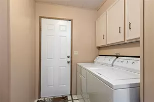 14000 Lake View Dr, La Mirada, CA 90638 - Photo 28