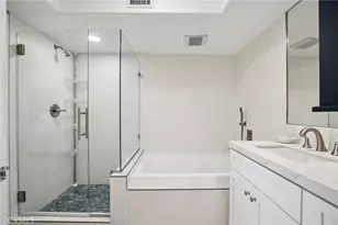200 Pacific Coast, Huntington Beach, CA 92648 - Photo 18