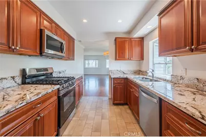 1701 Lake Street, Huntington Beach, CA 92648 - Photo 20