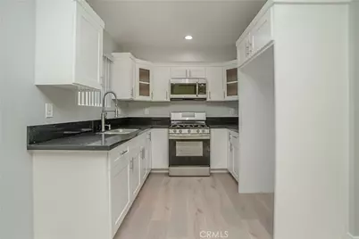 531 W 80th, Los Angeles, CA 90044 - Photo 10