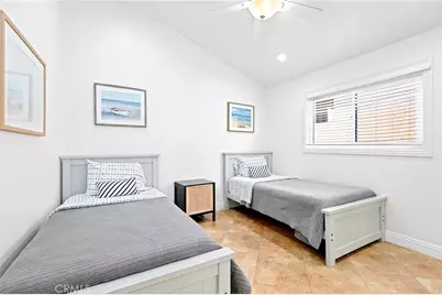 916 E Oceanfront, Newport Beach, CA 92661 - Photo 38