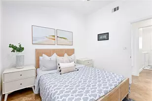 916 E Oceanfront, Newport Beach, CA 92661 - Photo 34