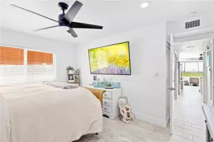 916 E Oceanfront, Newport Beach, CA 92661 - Photo 16