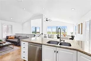 916 E Oceanfront, Newport Beach, CA 92661 - Photo 32