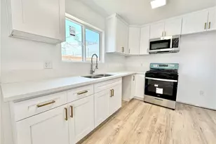 5718 S Manhattan Pl, Los Angeles, CA 90062 - Photo 18