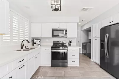 823 Pathfinder Way, Corona, CA 92878 - Photo 20