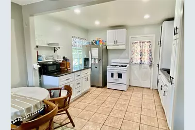 5846 Gardenia Avenue, Long Beach, CA 90805 - Photo 14