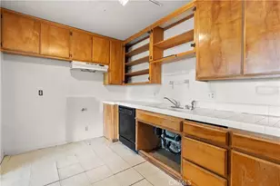 1140 Pacific Ave, Long Beach, CA 90813 - Photo 14