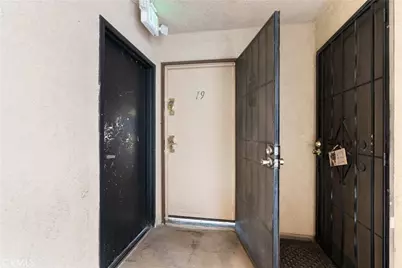 1140 Pacific Avenue #19, Long Beach, CA 90813 - Photo 4