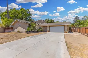 12011 Quantico Dr, Riverside, CA 92505 - Photo 2