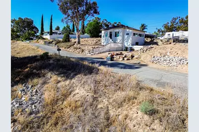 16376 Bailey Street, Lake Elsinore, CA 92530 - Photo 34