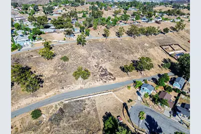 16376 Bailey Street, Lake Elsinore, CA 92530 - Photo 8