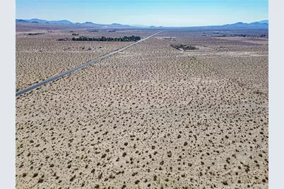 37898 Old Woman Springs Road, Lucerne Valley, CA 92356 - Photo 18