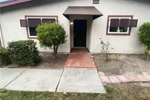 4402 Chickadee Way, Oceanside, CA 92057 - Photo 2