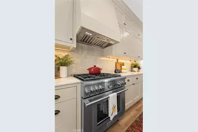 337 Holmwood Drive, Newport Beach, CA 92663 - Photo 10