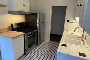 2568 N Beachwood Dr, Los Angeles, CA 90068 - Photo 42