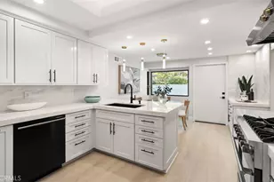 10 White Water Dr, Corona del Mar, CA 92625 - Photo 16