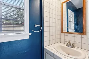 527 S Orchard Dr, Burbank, CA 91506 - Photo 28