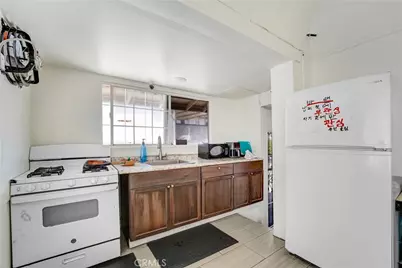 1041 Elden Avenue, Los Angeles, CA 90006 - Photo 10