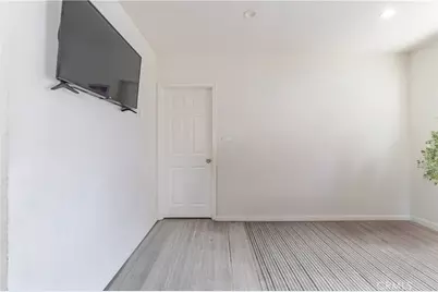421 E 65th, Los Angeles, CA 90003 - Photo 2