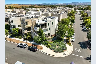 186 Stellar, Irvine, CA 92618 - Photo 32