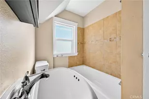 2256 W 28th St, Los Angeles, CA 90018 - Photo 30