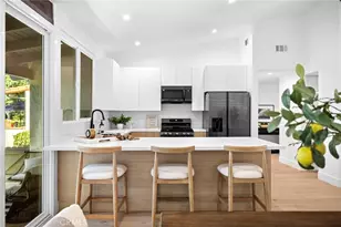 558 Vista Flora, Newport Beach, CA 92660 - Photo 6