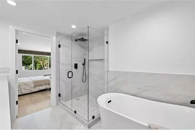 558 Vista Flora, Newport Beach, CA 92660 - Photo 12